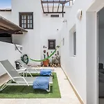 For Lanzarote Holidays House بيت للعطل بلايا بلانكا