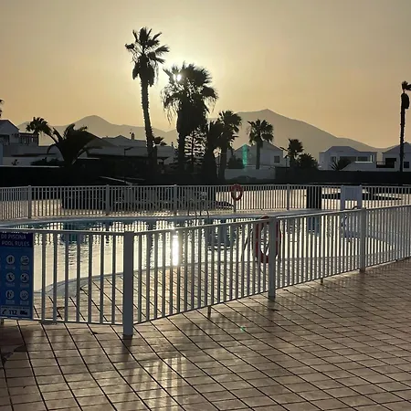 For Lanzarote Holidays House בית נופש *