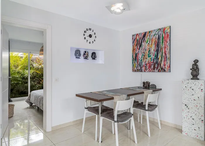 For Lanzarote Holidays House *